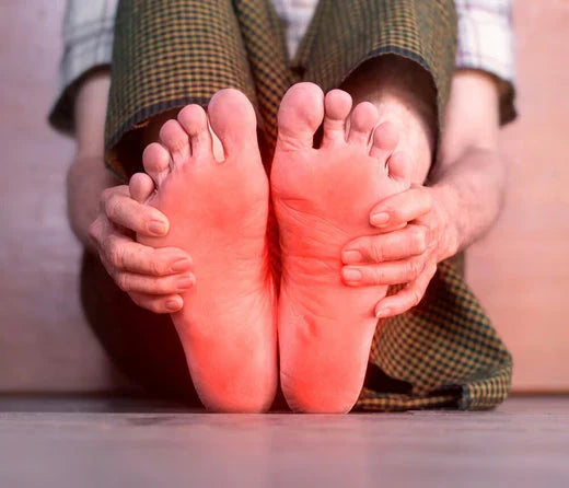 Formigamento nos pés durante a menopausa, quais são suas causas